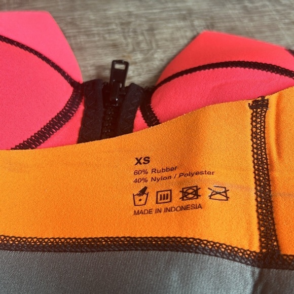 N.L.P. Womens Strapless Neoprene Zip Front Bikini Top - Picture 6 of 6